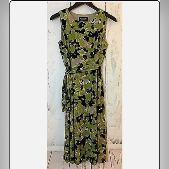 Evan Picone Dresses & Skirts - Black and Green Floral Midi Dress Size 10